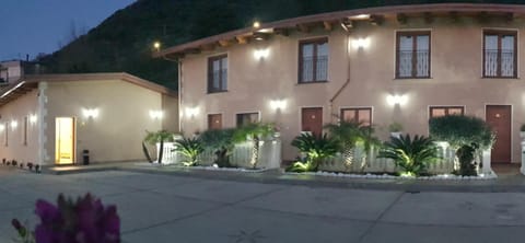 Facade/entrance, Lobby or reception, Sunset