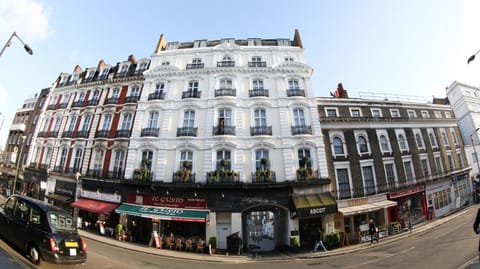 Property building, Property building, Day, Day, Neighbourhood