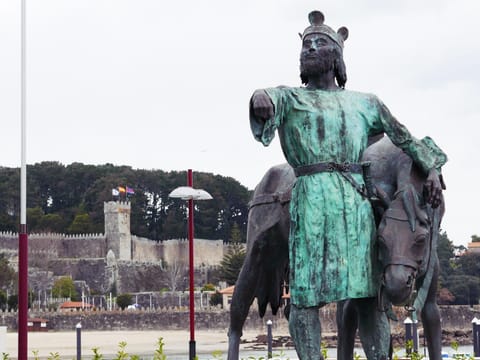 Nearby landmark, Natural landscape