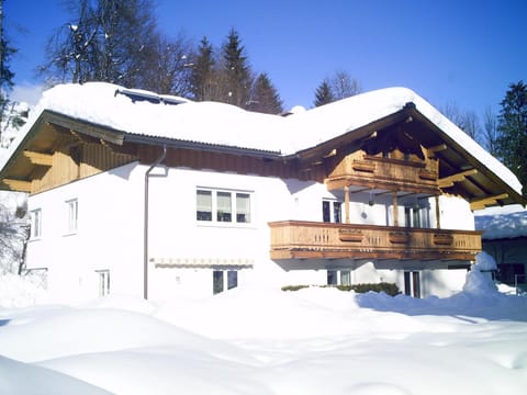 Facade/entrance, Day, Winter