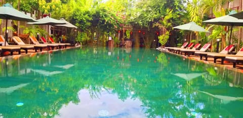 Swimming pool