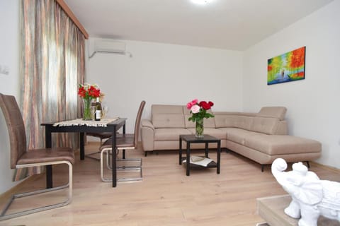 Apartmani Mihovic - JAZ Apartment in Budva Municipality