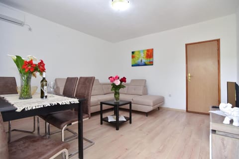 Apartmani Mihovic - JAZ Apartment in Budva Municipality