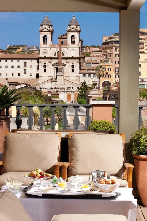 View (from property/room), Balcony/Terrace, Food