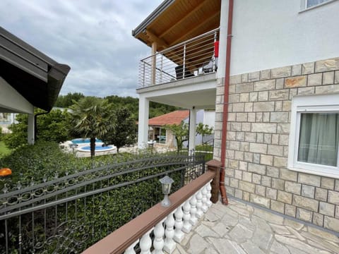 Property building, Day, Garden, View (from property/room), Balcony/Terrace, Garden view