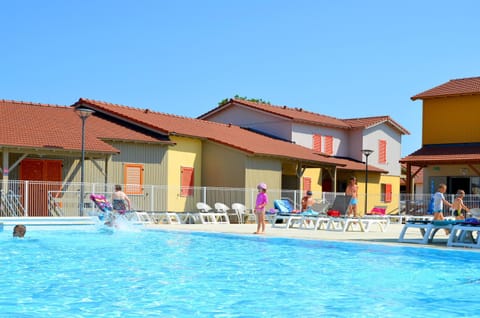 People, Swimming pool, Swimming pool, young children