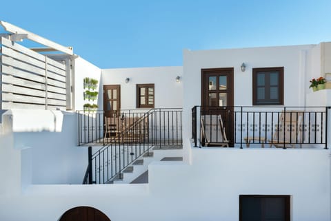 Property building, Balcony/Terrace