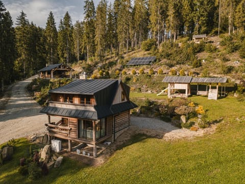 Property building, Spring, Day, Natural landscape, Garden, Garden view, Mountain view