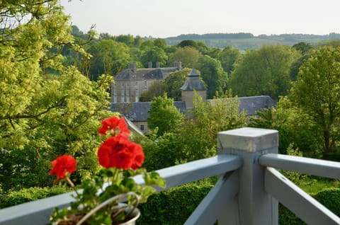 Nearby landmark, Natural landscape, View (from property/room)