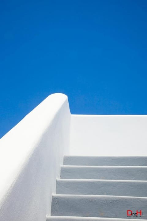 Villa Del Sol Santorini Villa in Mesaria