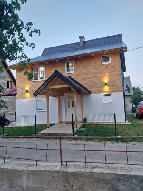 Rent a house - "Laki" Villa in Montenegro