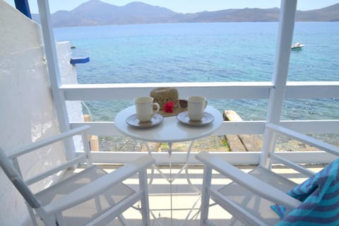 Facade/entrance, Neighbourhood, Natural landscape, Balcony/Terrace, Balcony/Terrace, Seating area, Sea view, Sea view