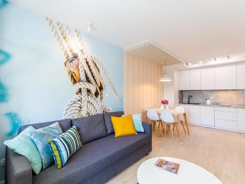 Bed, Living room, Seating area, Street view, Family
