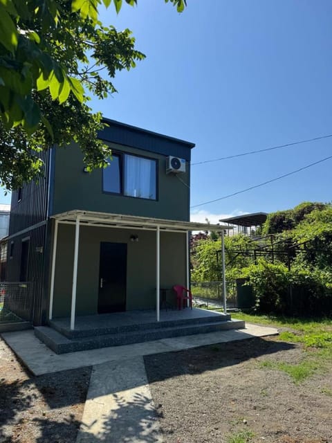 Property building, Day