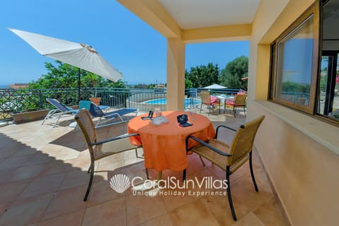 Large Pool Garden, Billiard, Peaceful Area, Near to the Sea, Coral Bay Paphos Villa in Peyia