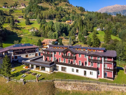 Property building, Nearby landmark, Spring, Day, Natural landscape, Bird's eye view, Mountain view