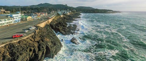 Nearby landmark, Day, Neighbourhood, Natural landscape, Bird's eye view, Beach, City view, Sea view, Location, Parking