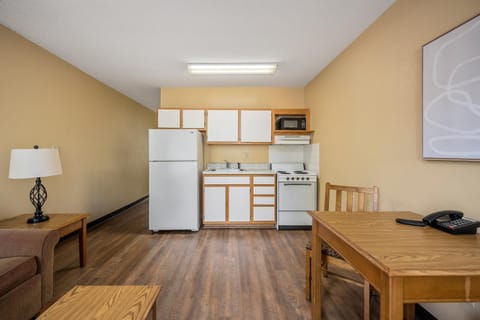 Kitchen or kitchenette, kitchen