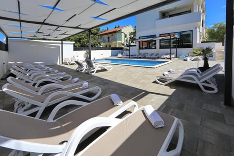 Property building, Swimming pool