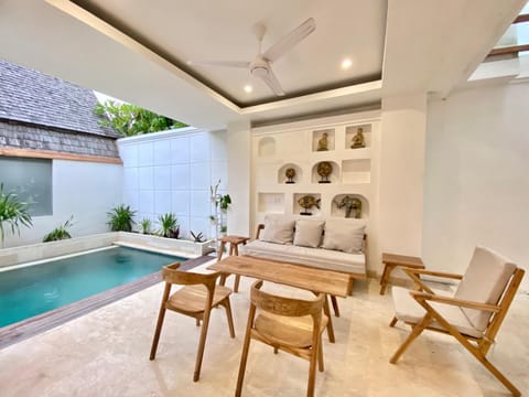 Seating area, Swimming pool