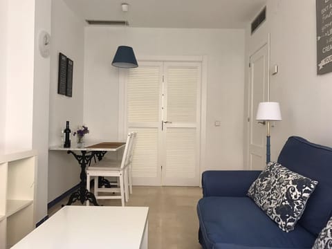 Communal lounge/ TV room, Living room, Lounge or bar, Seating area