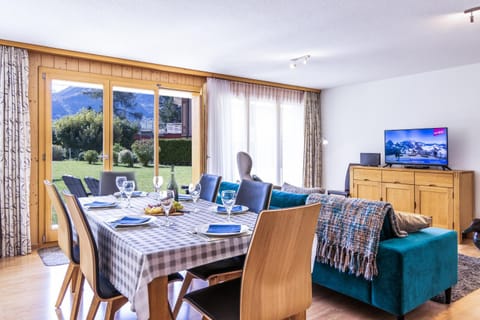 TV and multimedia, Living room, Dining area