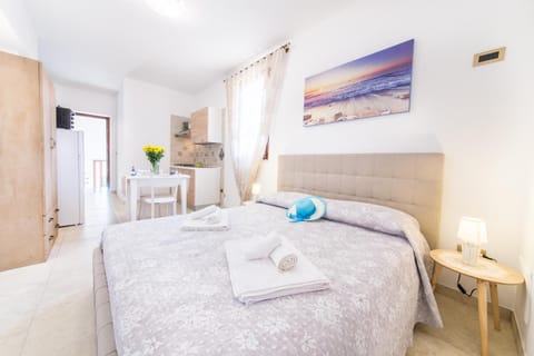 Dining area, Bedroom