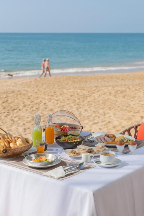 Food and drinks, Beach, Food