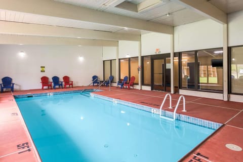 On site, Pool view, Swimming pool, Swimming pool