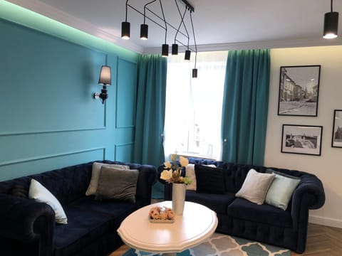 Bed, Living room, Photo of the whole room