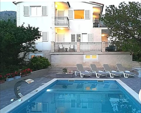 Villa 4US with pool Villa in Podstrana