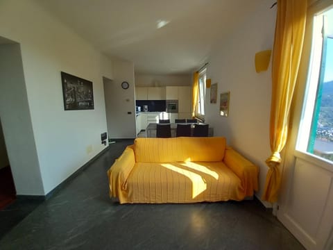 Kitchen or kitchenette, Living room, Dining area, minibar