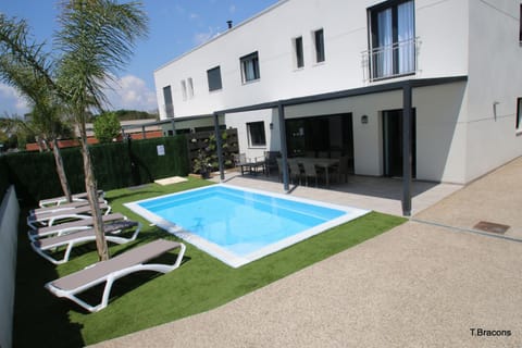 Patio, Garden, Garden view
