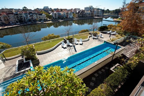 Swimming pool, Swimming pool