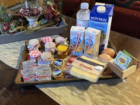 Coffee/tea facilities, Food and drinks, Breakfast, Continental breakfast, Buffet breakfast