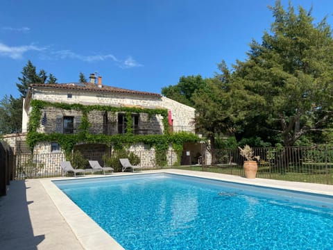 Le Mas Charlemagne House in Grospierres