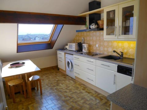 Duplex F2 avec parking, terrasse vue lac, 2-4 pers - FR-1-432-5 Apartment in Sévrier