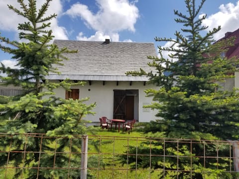 Property building, Facade/entrance, Garden