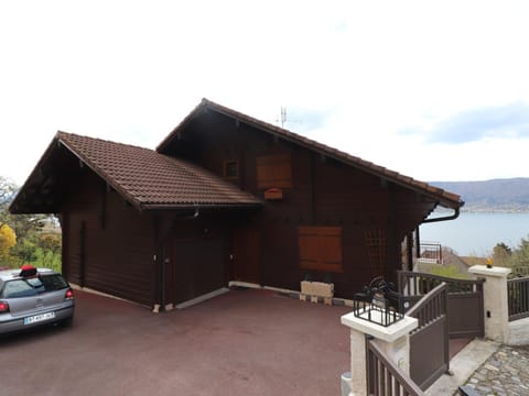 Appartement confortable avec terrasse et parking à Annecy - FR-1-432-32 Apartment in Menthon-Saint-Bernard