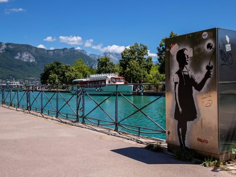 Studio moderne avec terrasse et parking à Annecy - FR-1-432-42 Apartment in Annecy