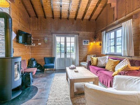 Chalet indépendant près des pistes, 3 chambres, WIFI, parking, belle exposition - FR-1-437-33 Chalet in Manigod