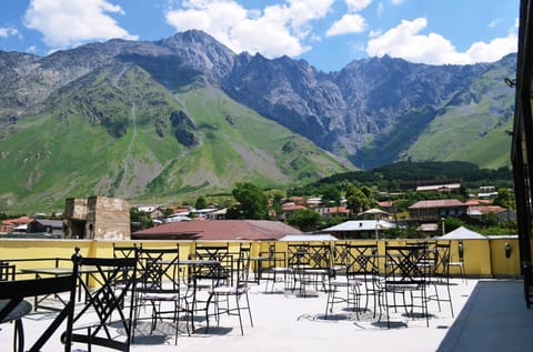 Patio, People, Winter, Summer, Balcony/Terrace, City view, Mountain view, Family