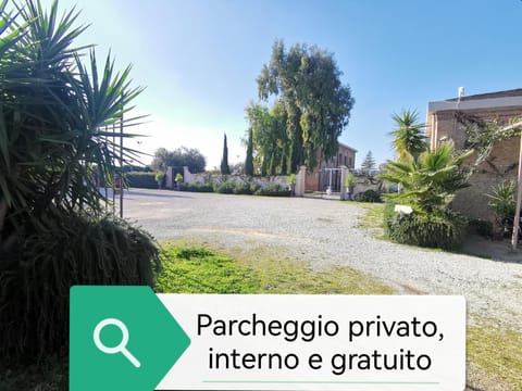 FLOS Guest House Bed and Breakfast in Province of Foggia