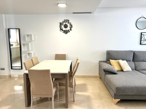 Living room, Seating area, Dining area