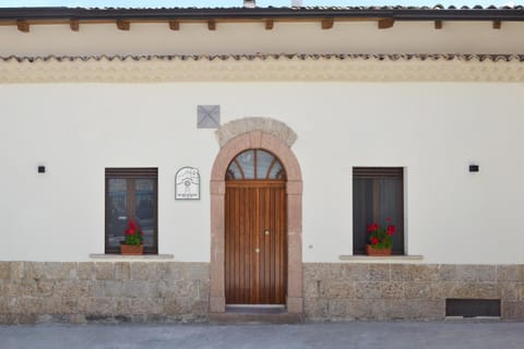 Facade/entrance, Floor plan