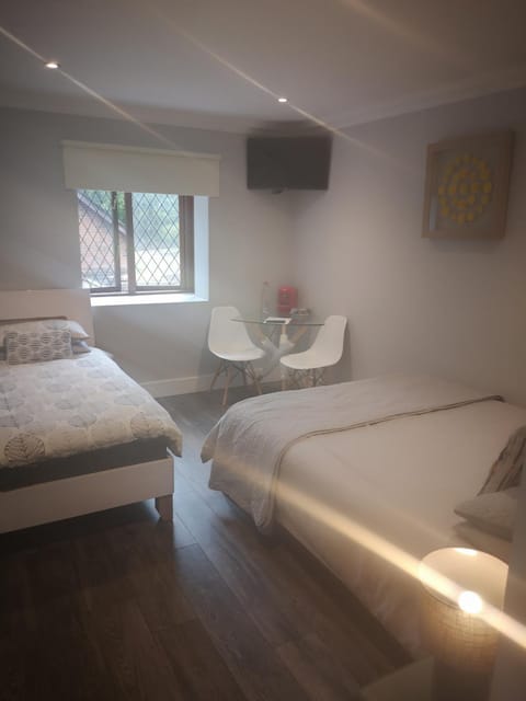 Tudor Lodge Guest Accommodation Bed and Breakfast in County Limerick