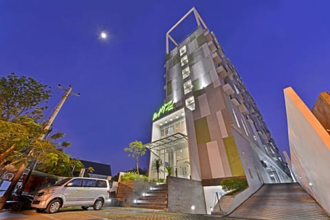 Facade/entrance