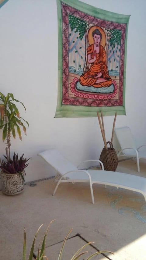 Casa de las Olas Surf & Beach Club Hotel in Acapulco