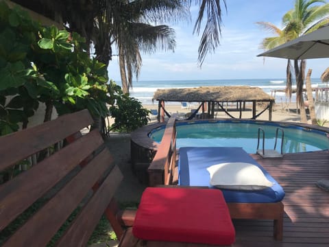 Casa de las Olas Surf & Beach Club Hotel in Acapulco