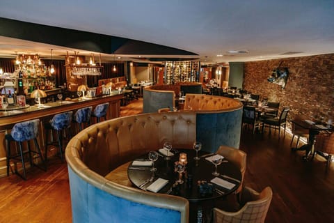 Restaurant/places to eat, Food and drinks, Food